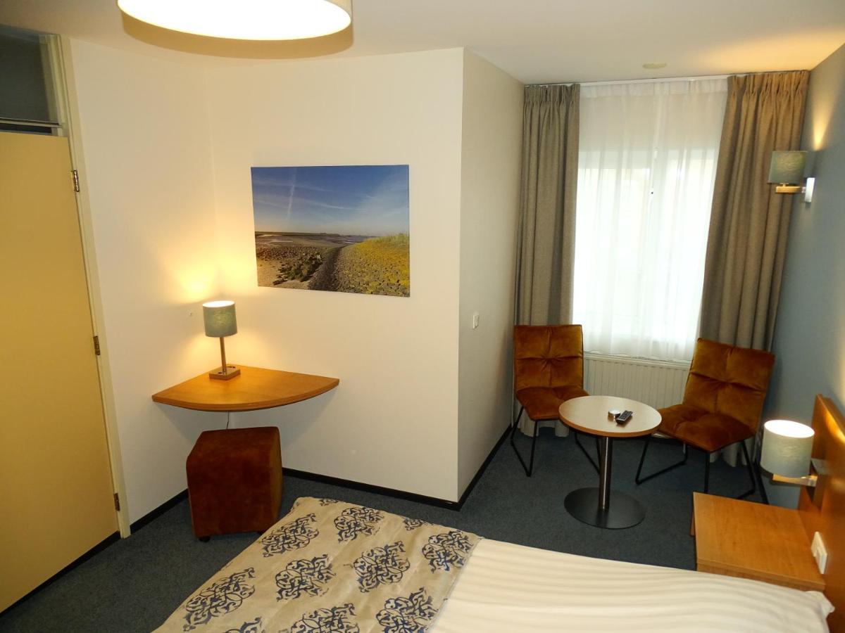 Hotel Cafe Restaurant "De Kroon" Wissenkerke Bagian luar foto