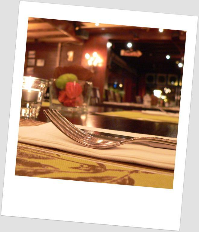Hotel Cafe Restaurant "De Kroon" Wissenkerke Bagian luar foto
