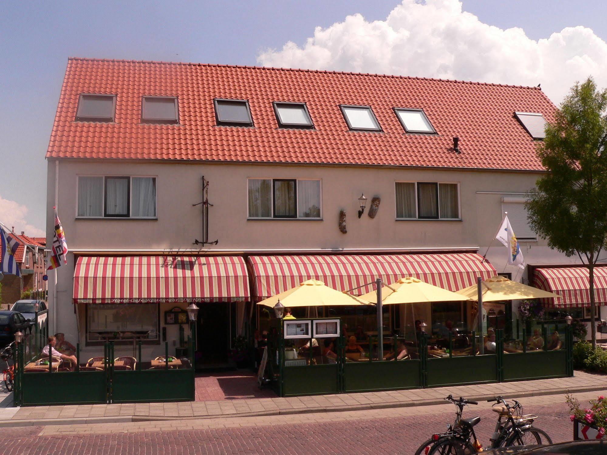 Hotel Cafe Restaurant "De Kroon" Wissenkerke Bagian luar foto