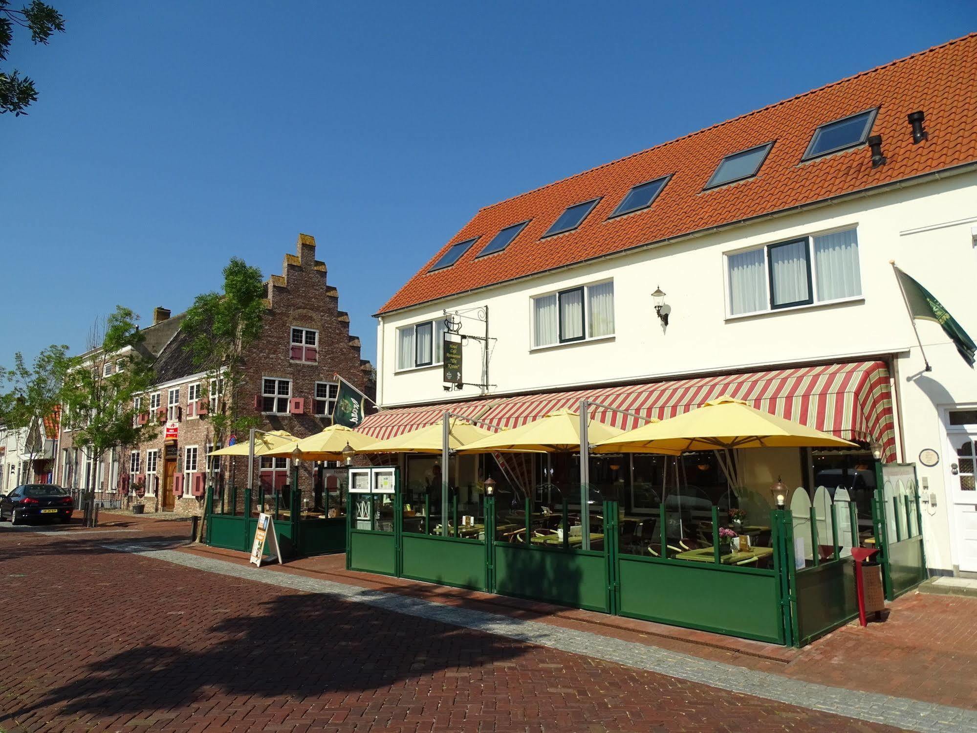 Hotel Cafe Restaurant "De Kroon" Wissenkerke Bagian luar foto